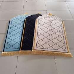 plain prayer rug